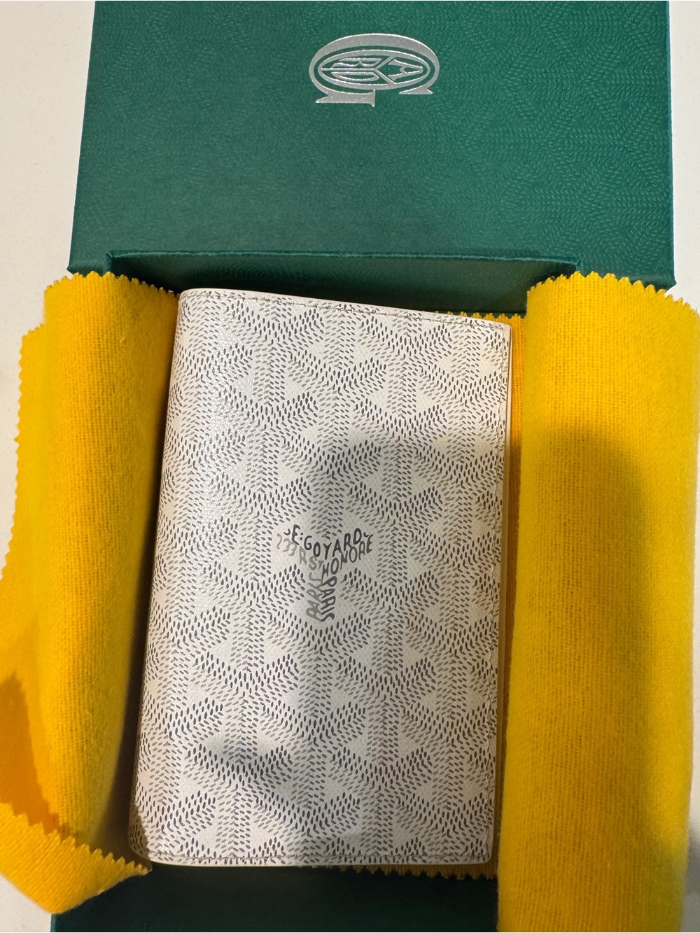 NWT Goyard White passport holder